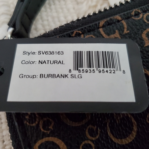 Guess Los Angeles Black Faux Leather Wristlet Logo Natural Burbank
